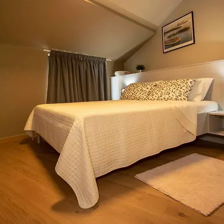 ˇdcˇ Modern Apartment Near The Church Rovinj Exterior photo