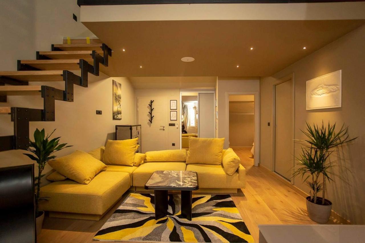 Apartment ˇdcˇ Modern Near The Church