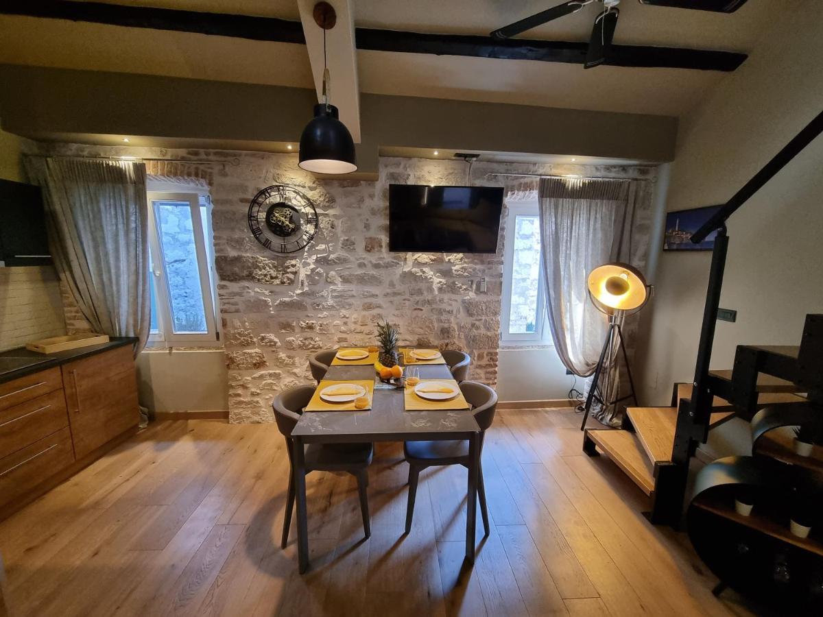 Apartment ˇdcˇ Modern Near The Church *